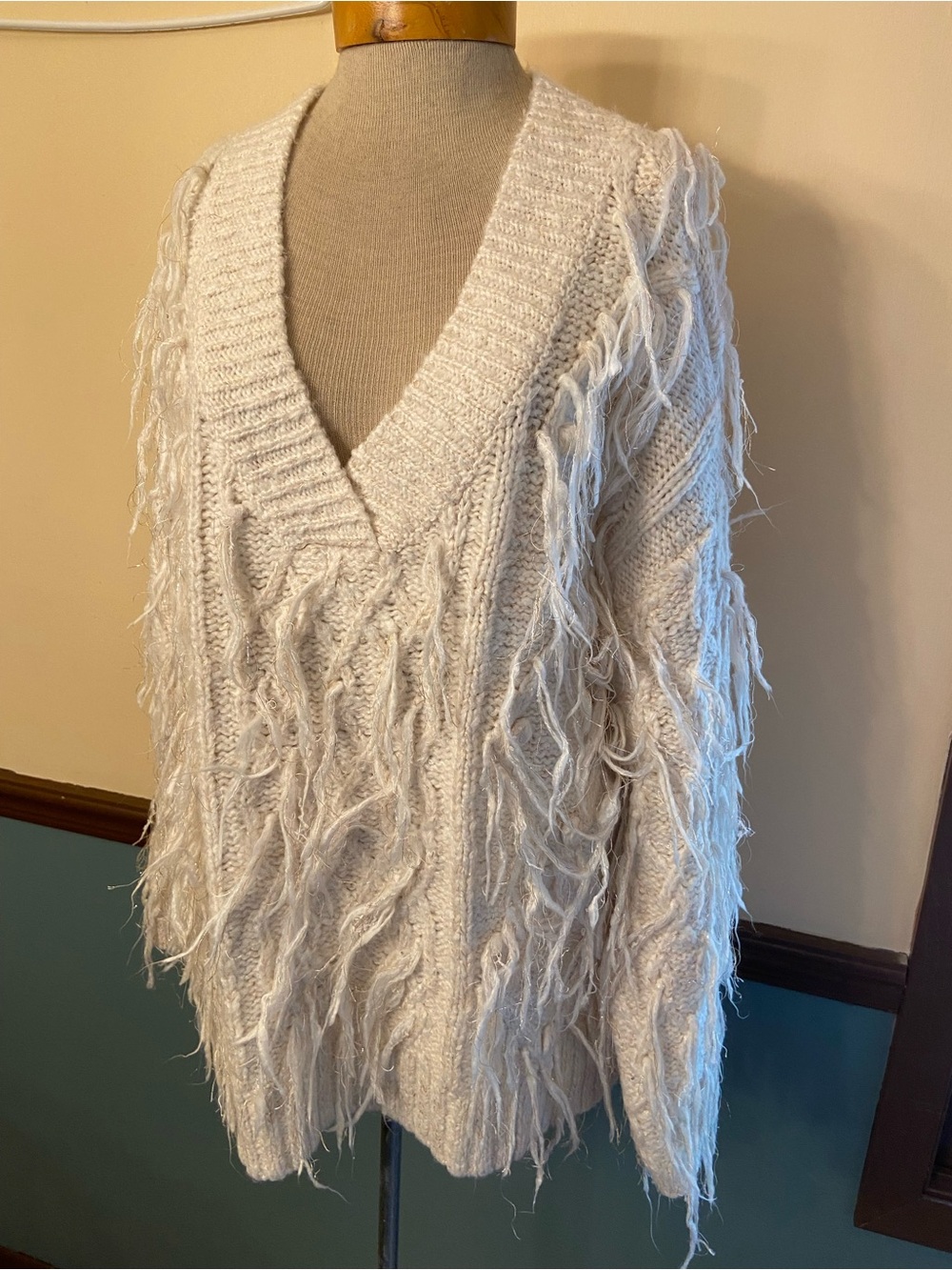 Anthropologie Oversized Sequined Cozy Fringe V-Neck Sweater - Cream Medium